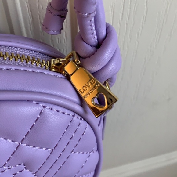 LOVE MOSCHINO Small Oval-Shaped Quilted Bag - Picture 10 of 15